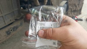 Замена шпильки переднего колеса Hyundai Accent (Хендай Акцен