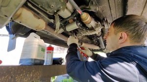 Нива Легенд Туапсе. Первая замена масла в трансмиссии.