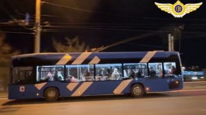 Едет КАМАЗ 58 — Троллейбус КАМАЗ-62825 с автономным ходом на улицах города Йошкар-Ола