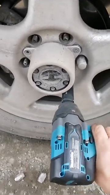 Гайковерт макита 700 Н/м смотреть онлайн