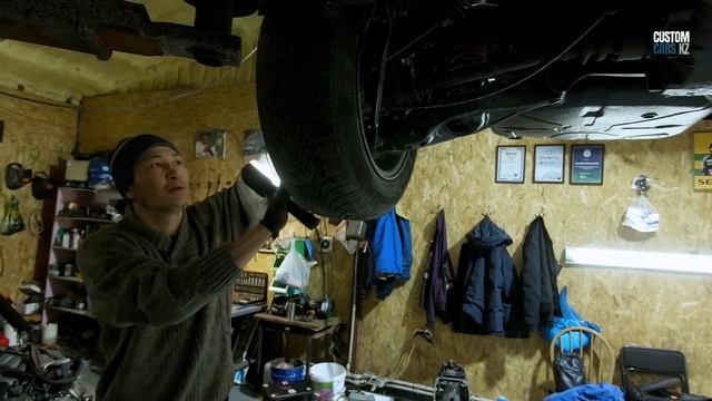 Урвал 124 Мерседес купе за 1300$!!!! Сборка тормозной систе? смотреть онлайн