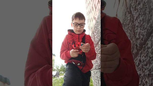 распаковка фигурки Леди Баг и випереон смотреть онлайн