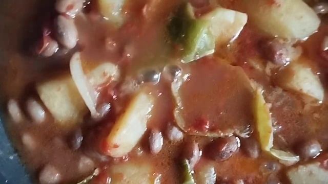 Тушеная картошка с капустой,фасолью и овощами в воге.Р смотреть онлайн