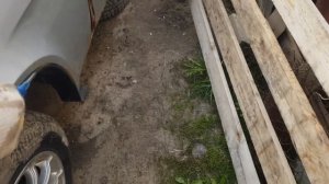 как снять подкрылки если не откручиваются саморезы(га