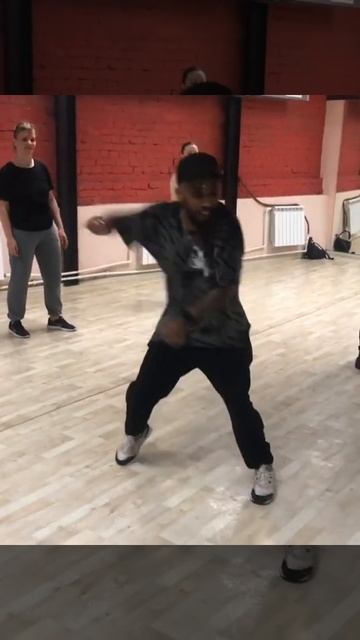 Темнокожие современные танцоры хип хоп