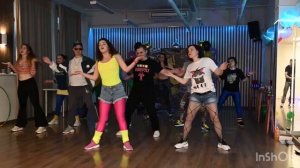 Флешмоб в стиле 90-х. Дискотека «Хиты 90-х».