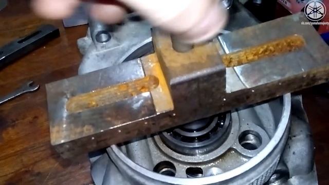 Снятие распредвала на Yamaha Majesty 250. Removing the camshaft on the Yamaha Ma смотреть онлайн