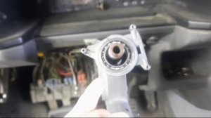 Фольксваген Т4. Верхний подшипник руля.