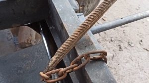 ЗИЛ 130(колхозник) пытаюсь открутить гайку на пальце кр?