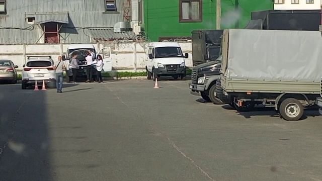 Закрыли КАД для грузовых, снова газели на Санкт-Петерб