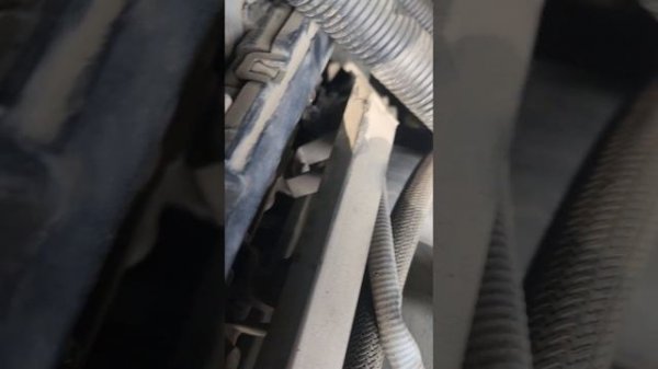 Как снять форсунки BMW E60 N52B30 #bmw #e60