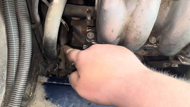 Замена втягивающего на Шевроле Ниве смотреть онлайн