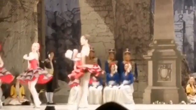 Мана Кувабара, фрагмент из Первого акта, "Пахита" 8 нояб смотреть онлайн