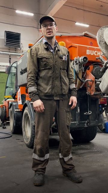 Почему города отказываются от песка на дорогах зимой? смотреть онлайн