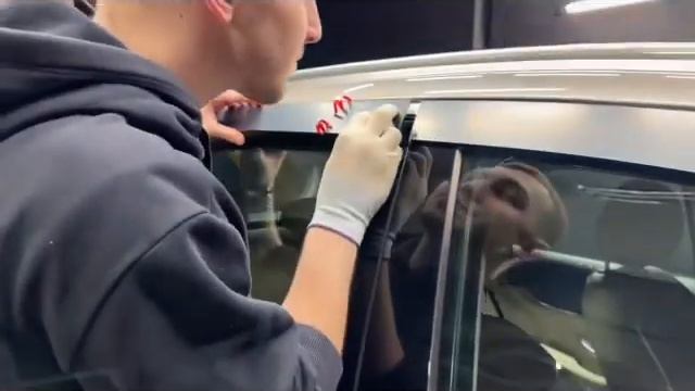 Видео установка 2Д дефлекторов / плоских ветровиков на смотреть онлайн