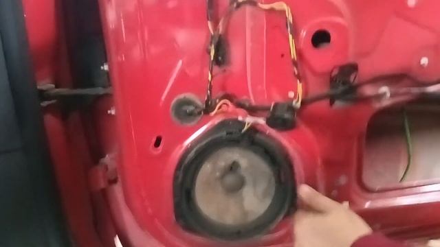 Замена штатных динамиков в Opel Corsa D на DL Audio Raven 130 смотреть онлайн