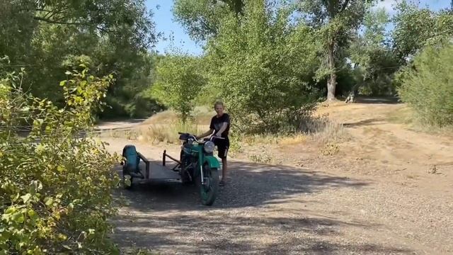 РАЗДАЕМ НА СТАРИЧКЕ! ПОКАТУШКА на МОТОЦИКЛЕ УРАЛ! Я в Ш