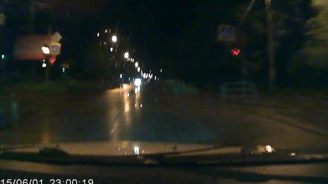 Видеорегистратор Roadrunner 300i (Ночная съемка/дождь) смотреть онлайн