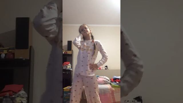 Я танцую бублик шухера Алиса Микитченко смотреть онлайн