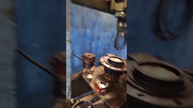 замена заднего ступичного подшипника Ивеко Еврокарго смотреть онлайн