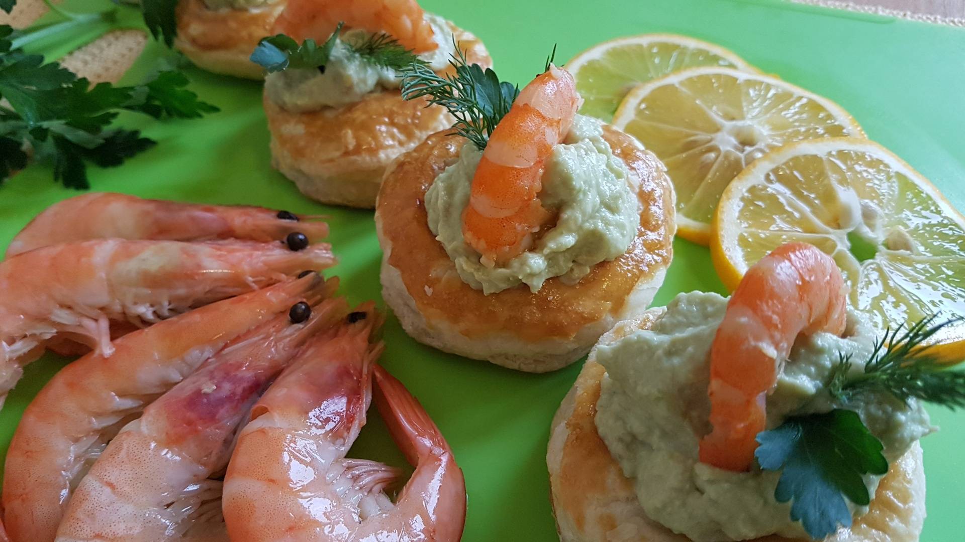 Закуска с криветками и авокадо смотреть онлайн