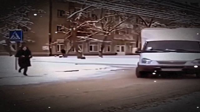 водители должны уступать дорогу пешеходам