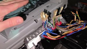 Установка усилителя JBL 4086 и стелс сабвуфера в Geely Monjaro