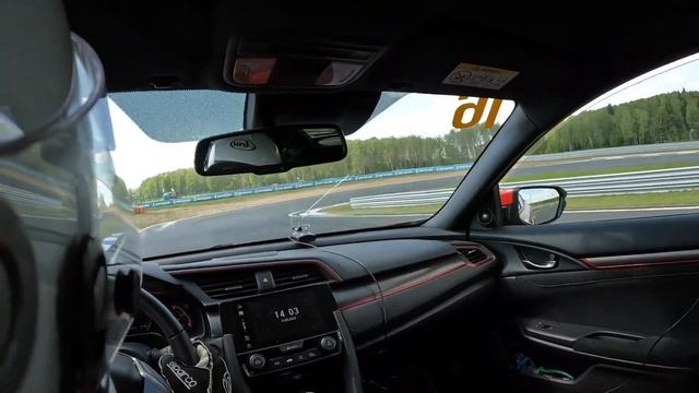 Honda Civic Type-R на Смоленском кольце смотреть онлайн