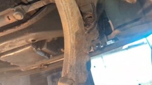 Замена переднего нижнего рычага на Mercedes-Benz W124 Е300