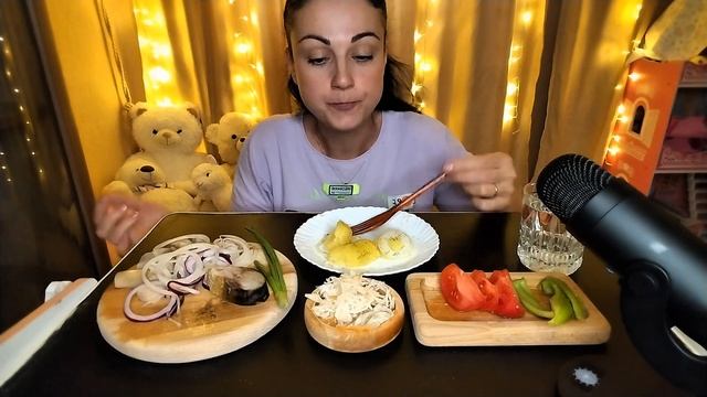 Мукбанг🐟Скумбрия, Селёдка, Картошка с луком 🥗🤤🤤🤤 смотреть онлайн