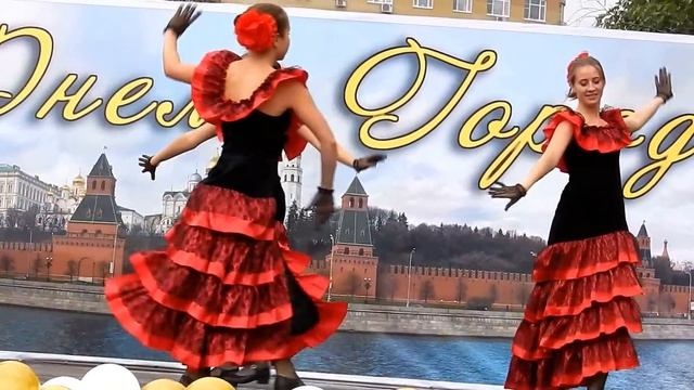 Бамболейло - танец из солнечной и жаркой Испании в тум?