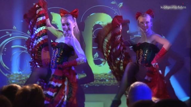 Девушки танцуют канкан