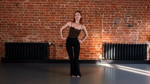 Простое и красивое ДВИЖЕНИЕ БЕДРАМИ | УЧИМСЯ ТАНЦЕВАТ?