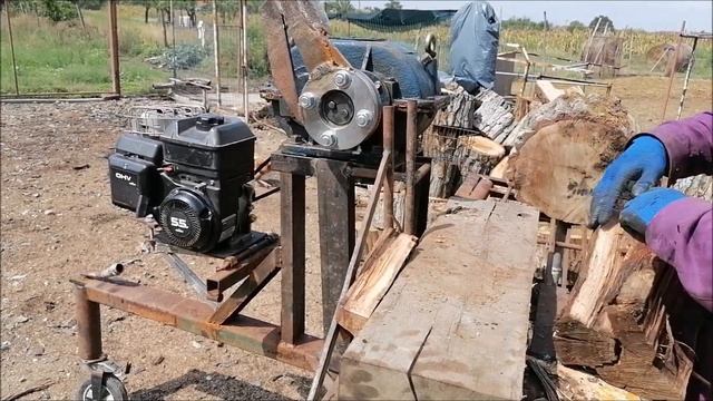 Despicator de lemne cu reductor de forta construit acasa.Дровокол с редуктором ? смотреть онлайн