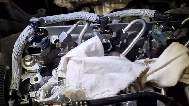 Плавают обороты в мороз R9M 1.6 DCi. Причина - подсос воздух