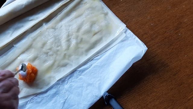Пирожки с абрикосами из теста Фило