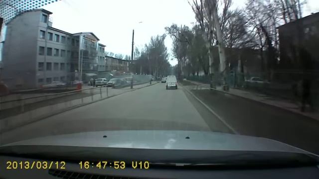 Видеорегистратор Abee V10 смотреть онлайн