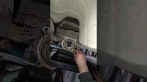 ЗАМЕНА САЛЬНИКА ХВОСТОВИКА ЗАДНЕГО РЕДУКТОРА MITSUBISHI OUT