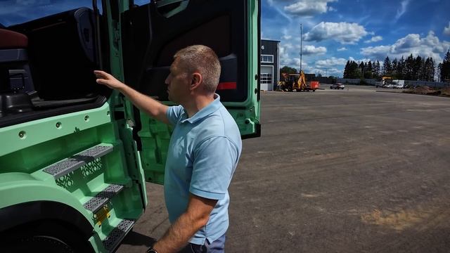 НОВЫЙ ТЯГАЧ SANY / ПОЛНЫЙ ОБЗОР