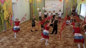 Танец "Встанем"