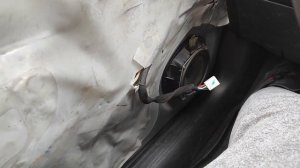 Замена штатных динамиков в Chevrolet Aveo T200 на  динамики от D