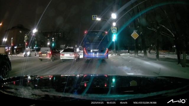 Mio MIVue 955W. Ночь. 4К видео, 30к/сек. Прошивка VF81.04.16.BR1AD.18