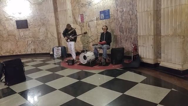 Мрачные щи  на Таганской кольцевой