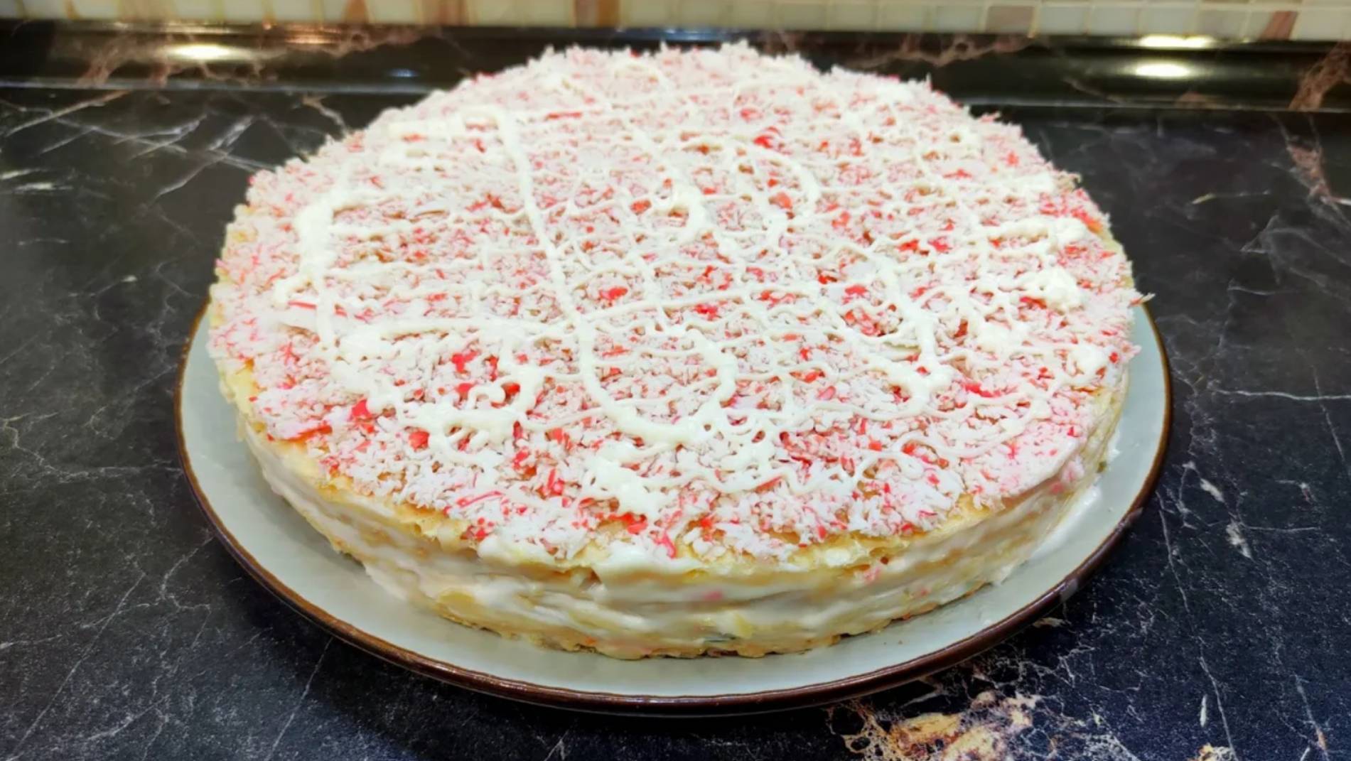 Закусочный торт. Торт из вафельных коржей с крабовыми палочками. Закуска. #топыкатегорий смотреть онлайн