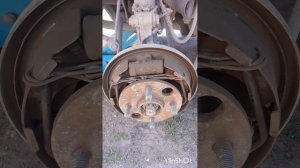 сорвало накладки на тормозных колодках. Способ доехат