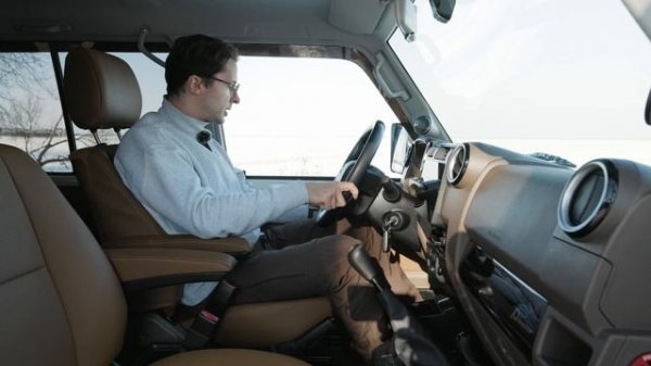 Честный обзор Toyota Land Cruiser 76 — стоит ли мечтать о нем в 20