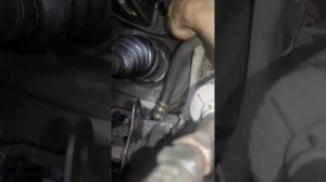 Reno Duster -  снятие вала АКПП не снимая коробки