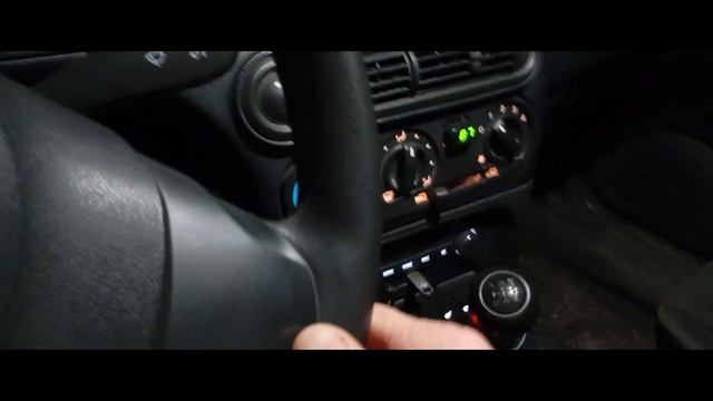 Нива Тревел 21г.Включение блокировки на Ниве Тревел 2 с?