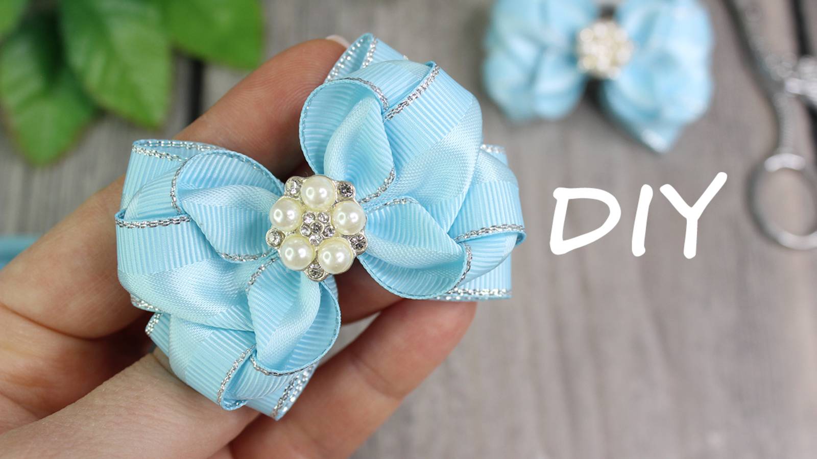 Маленький да удаленький. Бант на любой случай, для маленькой модницы смотреть онлайн