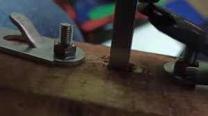 Как вытащить штифт из оконной ручки